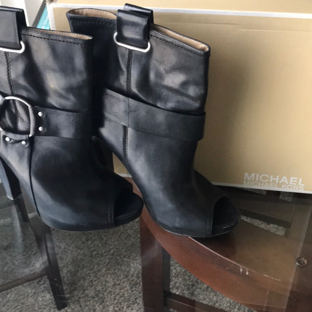 Micheal Korea Size 10 black boots